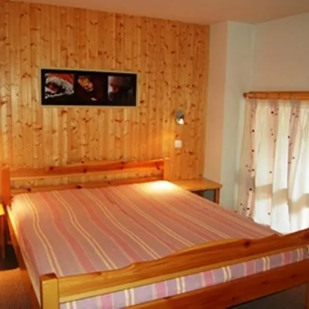 Апартаменти Sainte Foy L'argentiere Sleeps 5 T454429 *
