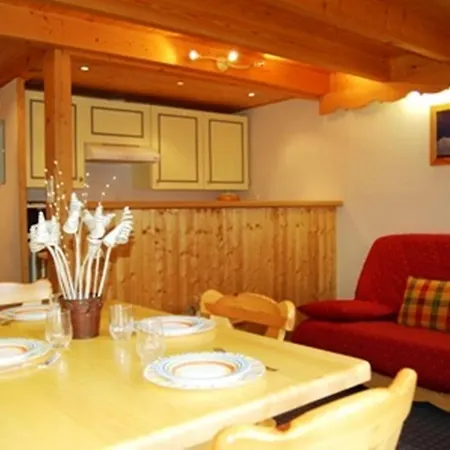 Sainte Foy L'argentiere Sleeps 5 T454429 Шамоні